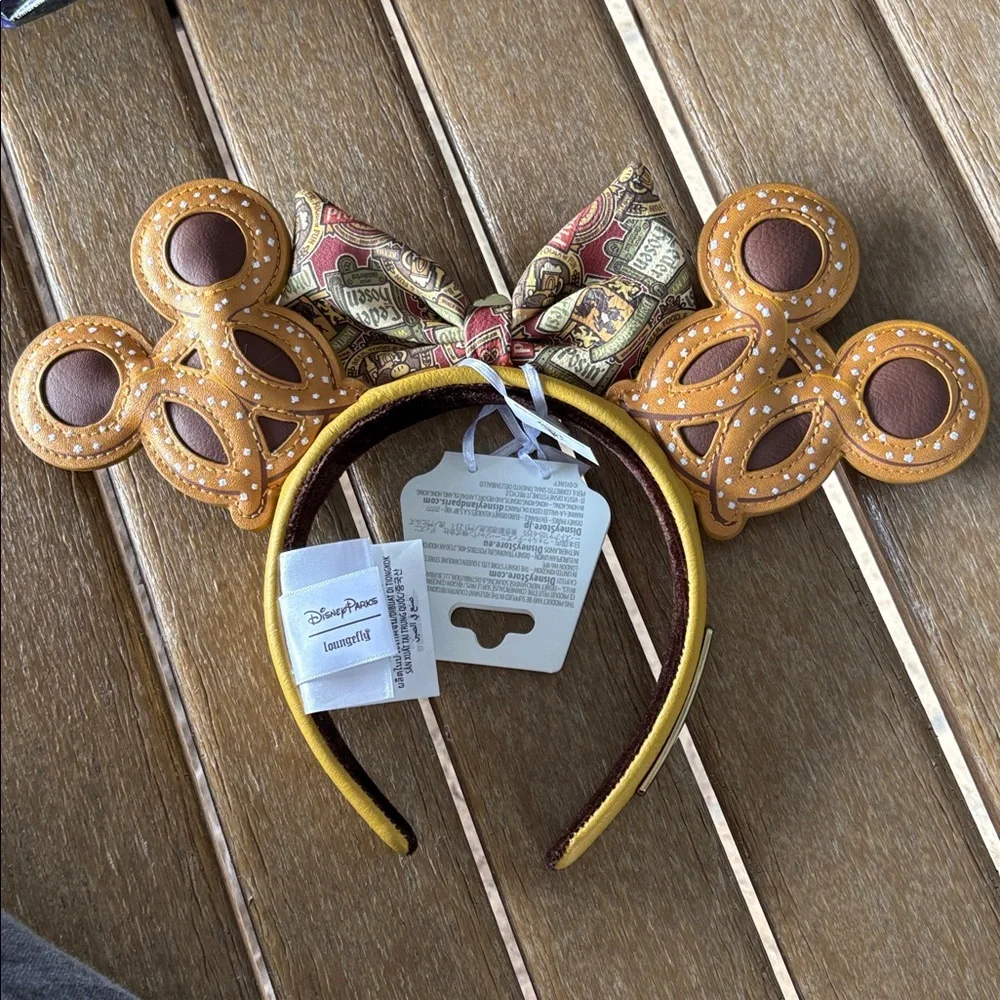 Disney Loungefly Germany Epcot pretzel Mickey Ears Headband new - Picture 2 of 2